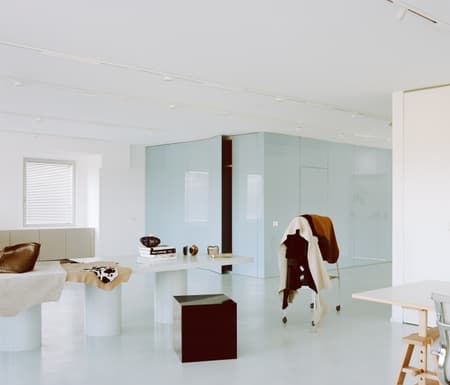 Bottega Bruzziches Headquarters